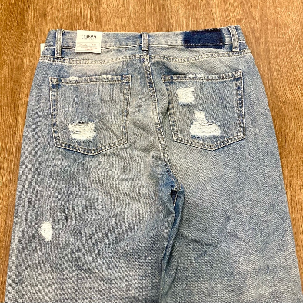 M1858 Women’s Jeans Frida Classic High Rise Straight Size 8 NWT Light Wash - Picture 10 of 15